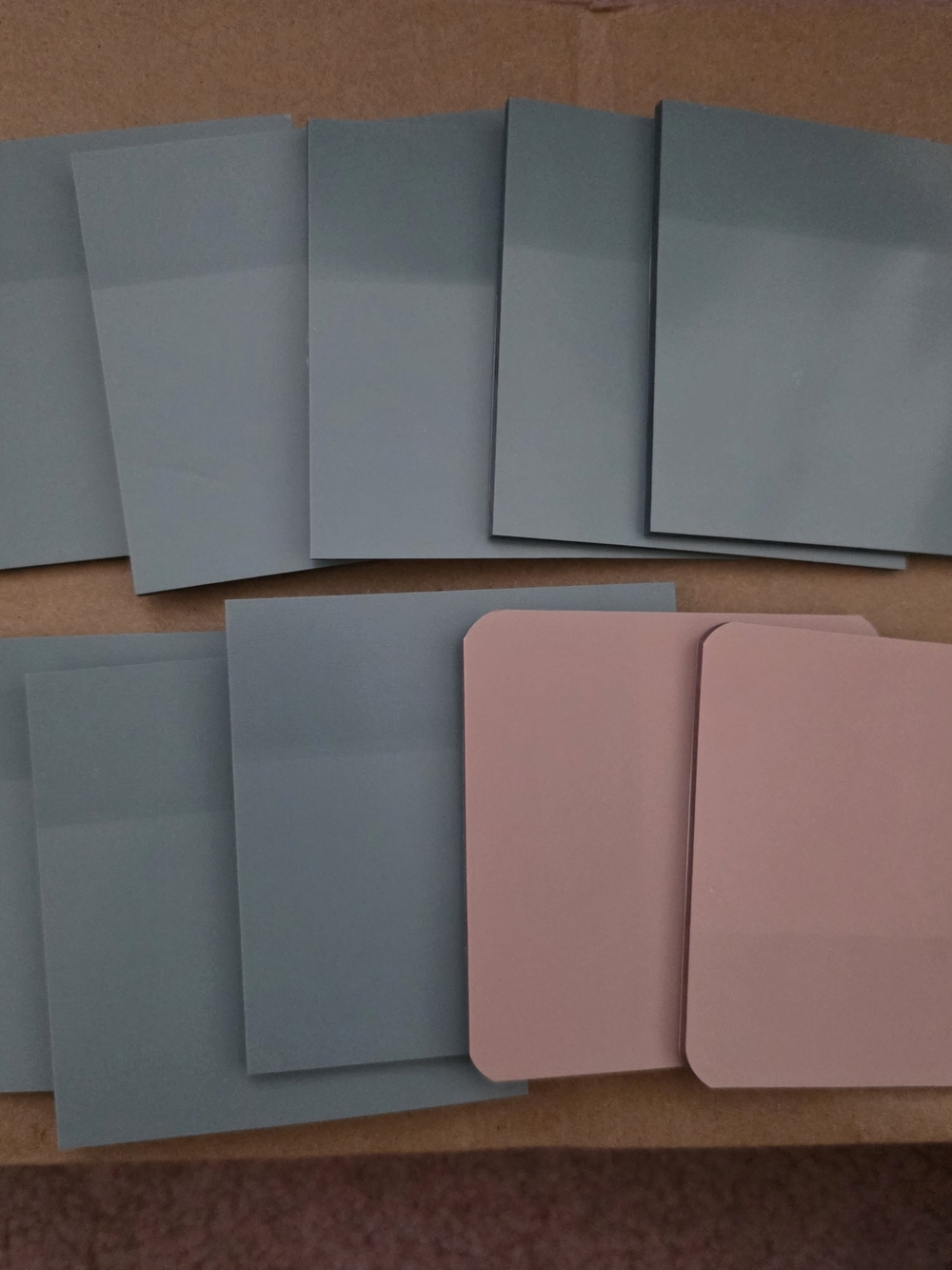 25 packets, 50 sheets each, translucent post it notes